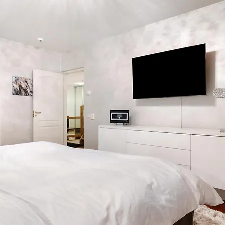 Aurora Sky Villa *